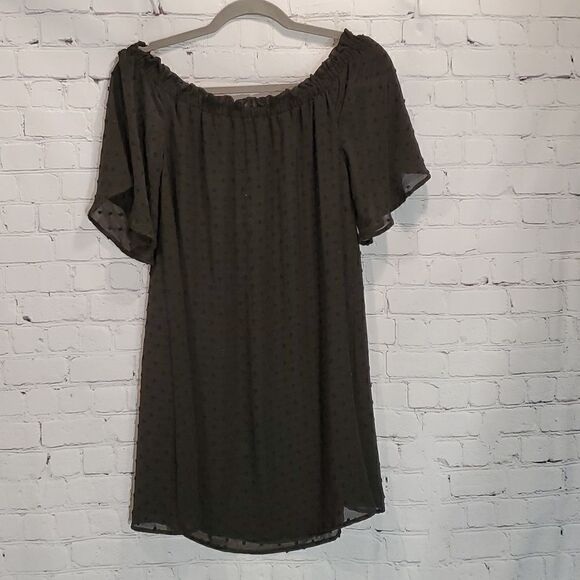 Sweet Wanderer black embossed elastic collar tunic top - Picture 5 of 6